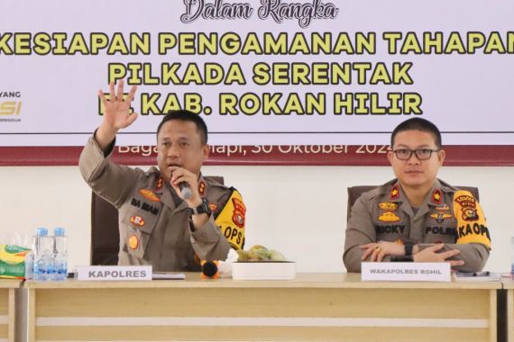 240 Personel Kepolisian Dikerahkan Amankan Debat Terbuka Paslon Pilkada Rohil - JPNN.COM