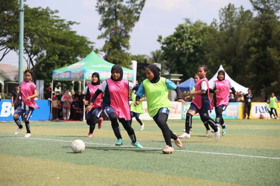 Daya Tarik Menjadi Bintang Sepak Bola Putri Melambung Tinggi di Ibu Kota - JPNN.COM