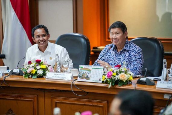 Ditunjuk Jadi Wakil Ketua Delegasi, Raja Juli Mendampingi Hashim ke Forum COP29 - JPNN.COM