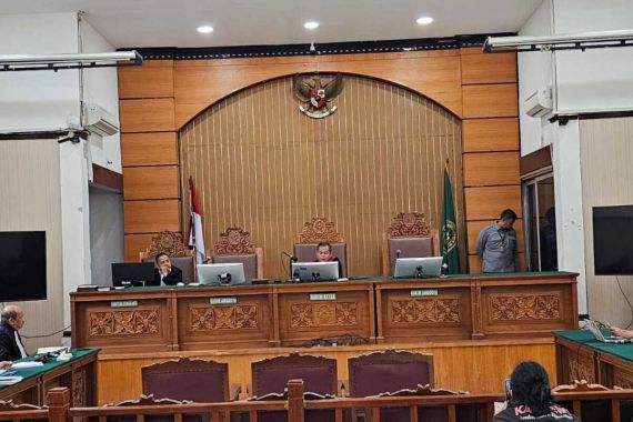 Tok, Pengadilan Gugurkan Status Tersangka dari KPK terhadap Paman Birin - JPNN.COM