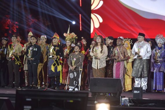 Kemenpora Berikan Penghargaan di Malam Puncak Hari Sumpah Pemuda ke-96, Ini Daftarnya - JPNN.COM