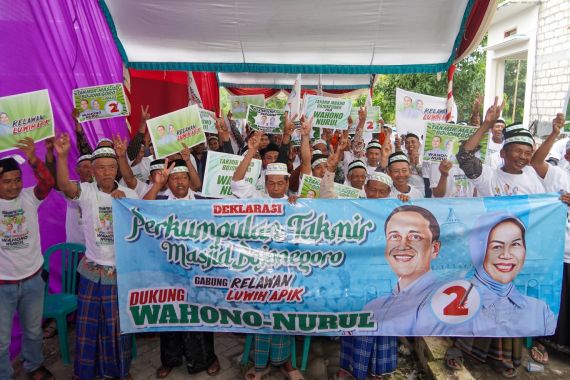 Gabung Sukarelawan Luwih Apik, Takmir Masjid Bojonegoro Deklarasi Memenangkan Wahono-Nurul - JPNN.COM