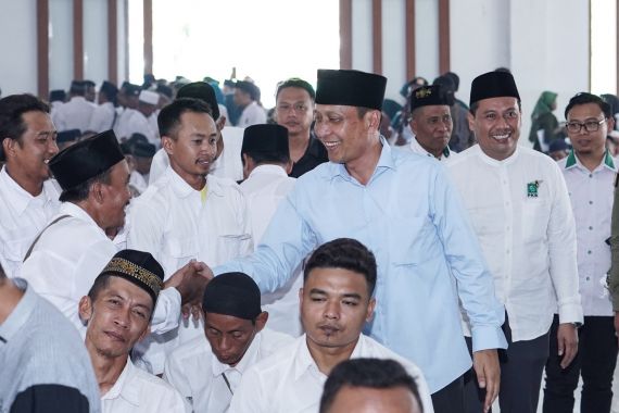 Setyo Wahono Pastikan Guru Madrasah Diniyah dan Takmir di Bojonegoro Sejahtera - JPNN.COM