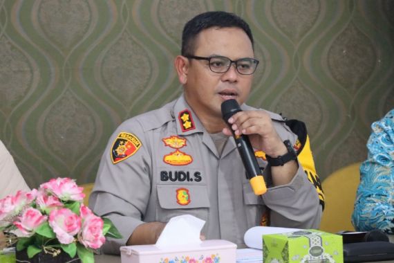 Jadi Muncikari di Rohul, 3 Orang Perempuan Ditangkap Polisi - JPNN.COM