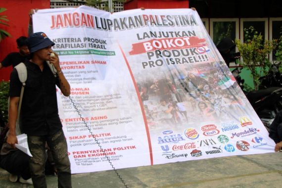 Aksi Solidaritas Palestina, Mahasiswa Serukan Boikot Produk Terafiliasi Israel - JPNN.COM