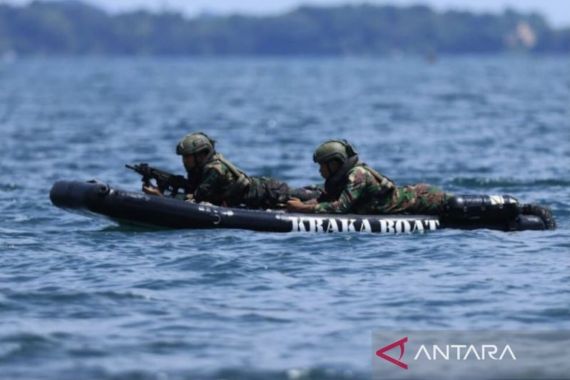 Memperkuat Kemampuan Tempur, Kopaska Latihan Peperangan Laut Khusus - JPNN.COM