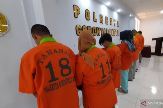 Wanita Dijual kepada Pria Bertarif Sampai Rp 750 Ribu, Ada yang 17 Tahun - JPNN.COM