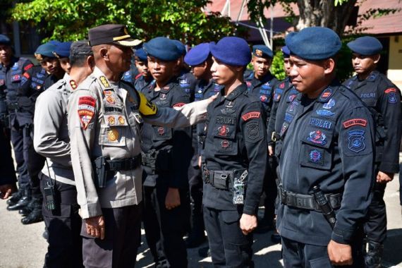 Polri Harus Siap Amankan Pertarungan 87 Pasangan Calon Kada di NTT - JPNN.COM