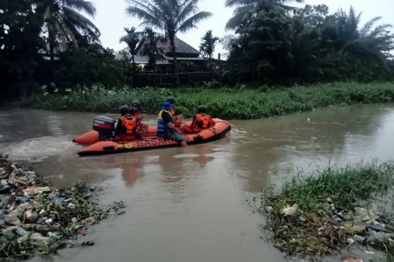 Bocah Tenggelam di Aliran Bendungan Sukajaya Palembang, Tim SAR Langsung Bergerak - JPNN.COM