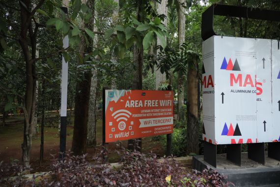 Pemkot Tangsel Pasang 1.078 Wifi Gratis di Ruang Publik - JPNN.COM