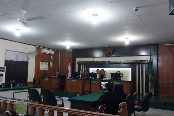 Eks Bupati Kuansing Sukarmis Divonis 12 Tahun Penjara - JPNN.COM