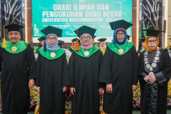 UMJ Kukuhkan Tiga Guru Besar Baru, Selamat Ibu-Ibu Profesor - JPNN.COM