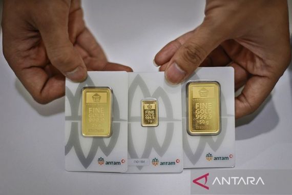 Harga Emas Antam Hari Ini Kamis 21 November 2024 Naik, Jadi Sebegini Per Gram - JPNN.COM