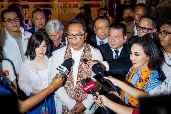 Kumpul Bareng Komunitas Tionghoa di PIK, Ridwan Kamil Gaungkan Toleransi - JPNN.COM