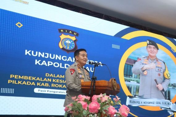 Irjen Iqbal Beri Pembekalan Pengamanan Pilkada 2024 di Rokan Hulu Jelang Pencoblosan - JPNN.COM