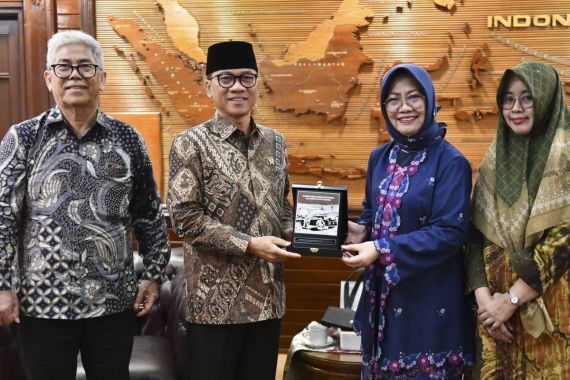 Gandeng BRIN, Mendes Yandri Yakin Sukses Majukan Desa hingga Tingkatkan GDP Indonesia - JPNN.COM