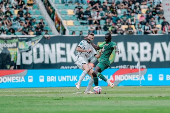 Luar Biasa! Persebaya Menang Comeback dari Persija, Cek Klasemen - JPNN.COM