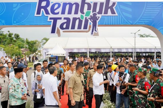 Pupuk Indonesia dan Wapres Ajak Petani Tebus Pupuk Bersubsidi di Kegiatan Rembuk Tani - JPNN.COM