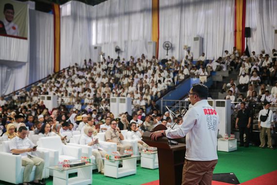 Bingkisan Doa dari Ratusan Anak Yatim untuk Ridwan Kamil-Suswono di Hari Terakhir Kampanye - JPNN.COM