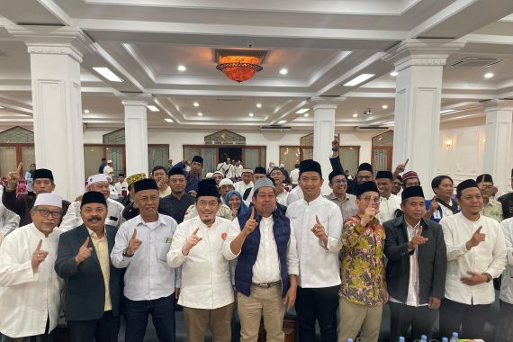 Tokoh Islam Pendukung Anies Ramai-Ramai Dukung Ridwan Kamil-Suswono - JPNN.COM