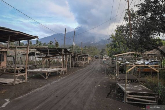 Warga Diimbau Waspada, Gunung Lewotobi Kembali Erupsi - JPNN.COM