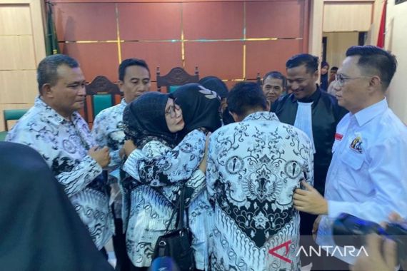 Guru Honorer Supriyani Divonis Bebas, Menunggu Pengumuman Kelulusan PPPK 2024 - JPNN.COM