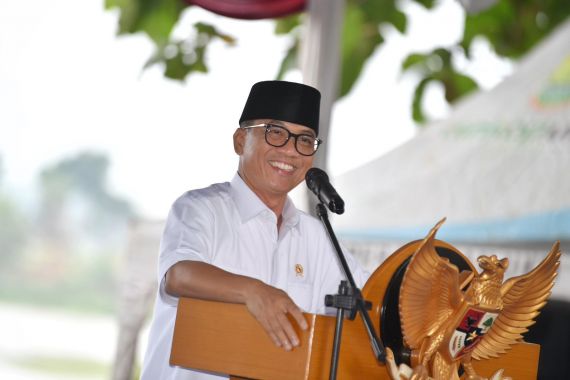 Mendes Yandri: Visi Prabowo untuk Ketahanan Pangan Dimulai dari Desa untuk Indonesia - JPNN.COM