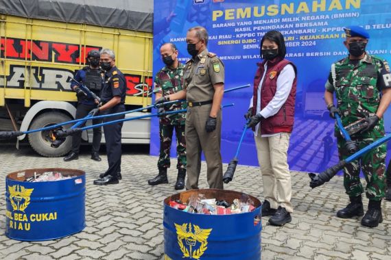 Barang Hasil Penindakan di 3 Wilayah Ini Dimusnahkan Bea Cukai, Berikut Perinciannya - JPNN.COM