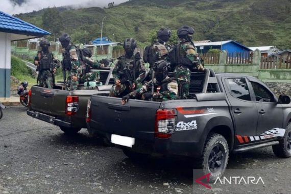 TNI Dikerahkan Untuk Bantu Polri Redam Bentrokan di Puncak Jaya - JPNN.COM