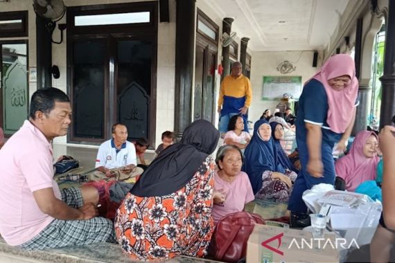 Banjir Akibat Luapan Sungai di Medan: 7.699 Rumah Terendam, 24.874 Warga Terdampak - JPNN.COM