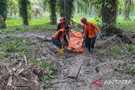 33 Warga Jadi Korban Tanah Longsor di Deli Serdang Sumut, 10 Orang Tewas - JPNN.COM