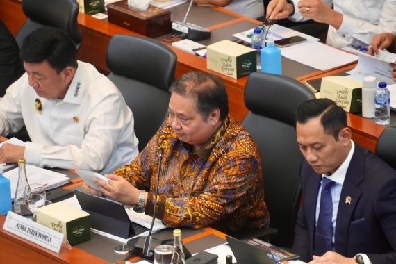 Kemenko Perekonomian Beberkan Strategi Ekonomi Inklusif di Rapat Banggar DPR RI - JPNN.COM