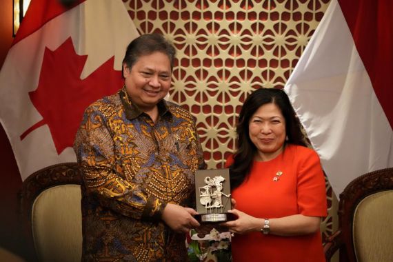 Menko Airlangga dan Menteri Mary Ng Gelar Pertemuan Bilateral, Apa Saja yang Dibahas? - JPNN.COM