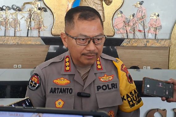 Pakai Pistol CDP Revolver, Aipda Robig Tembak Mati Siswa SMK di Semarang - JPNN.COM