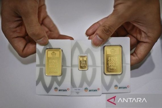 Harga Emas Antam Hari Ini 5 Desember 2024 Naik, Berikut Daftarnya - JPNN.COM