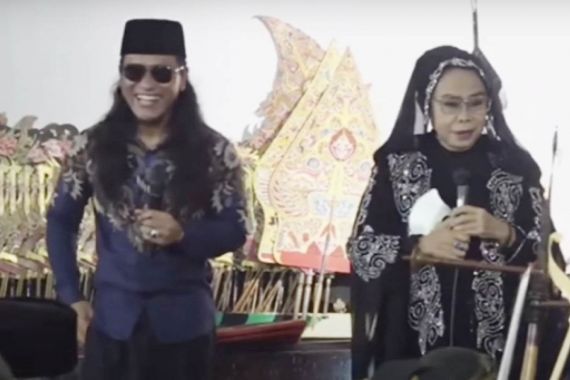 Begini Balasan Yati Pesek seusai Dihina Gus Miftah, Pedas Banget - JPNN.COM