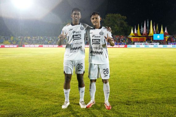 2 Pemain Paling Berbahagia atas Kemenangan Persija di Padang - JPNN.COM