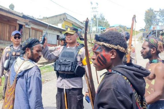 Polisi Ungkap Pemicu Kericuhan Antarpendukung Cabup di Intan Jaya - JPNN.COM