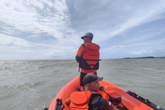 2 Nelayan Hilang di Laut Pesisir Selatan, Tim SAR Lakukan Operasi Pencarian - JPNN.COM