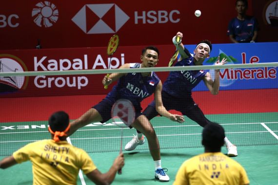 Fajar/Rian Fokus Kembalikan Kondisi Fisik Menjelang BWF World Tour Finals 2024 - JPNN.COM