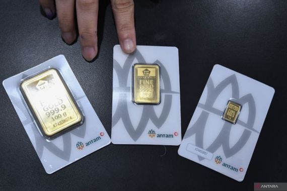 Harga Emas Antam Hari Ini 9 Desember 2024 Turun, Jadi Sebegini Per Gram - JPNN.COM