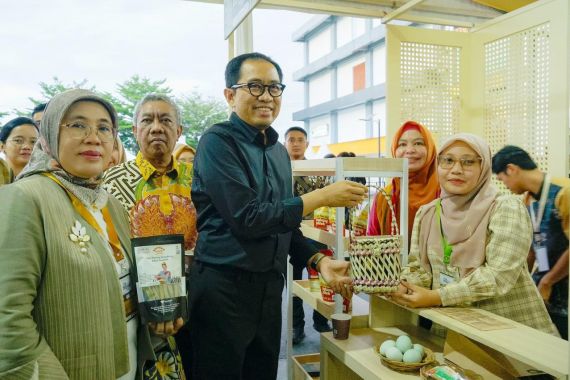 Puncak Gernas BBI NTB: Kemenperin Tingkatkan Daya Saing IKM - JPNN.COM