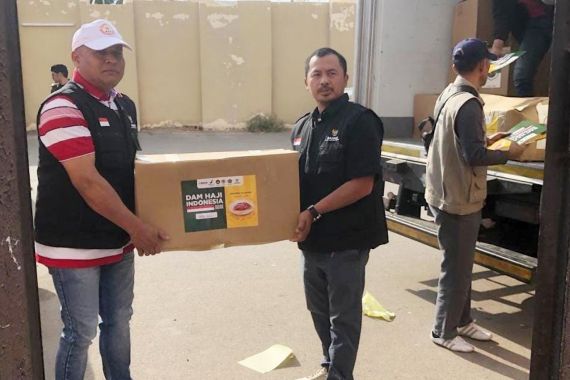 BAZNAS Distribusikan 6.298 Paket Daging Dam untuk WNI di Arab Saudi - JPNN.COM