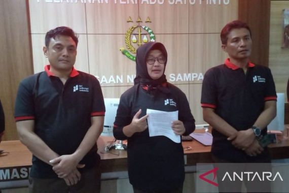 Diduga Korupsi BLT-DD, Oknum Kades di Sampang Ditahan Kejari - JPNN.COM