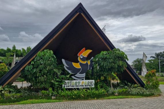 Aviary Park Indonesia, Taman Burung Bertaraf Internasional dengan 5 Ekosistem Unik - JPNN.COM