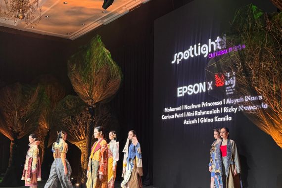 Epson Indonesia-IKJ Dorong Kreativitas Generasi Muda dengan Teknologi Cetak di SPOTLIGHT 2024 - JPNN.COM