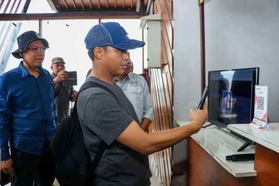 Transformasi Digital jadi Amanah Prabowo, Menhut Meresmikan Sistem E-Ticketing di Bunaken - JPNN.COM