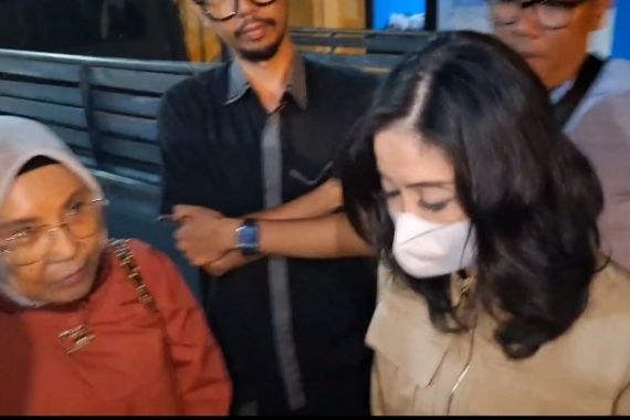 Meilina Ibu Lady Aurellia Sampaikan Permintaan Maaf untuk Dokter Koas Luthfi dan Keluarga - JPNN.COM