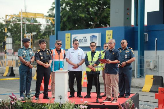 Bea Cukai Resmikan Pemberlakuan 10 Alat Pemindai Peti Kemas di Pelabuhan Tanjung Priok - JPNN.COM