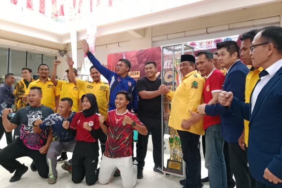 Kejurnas Kick Boxing Antarmahasiswa dan Pelajar Resmi Ditutup - JPNN.COM